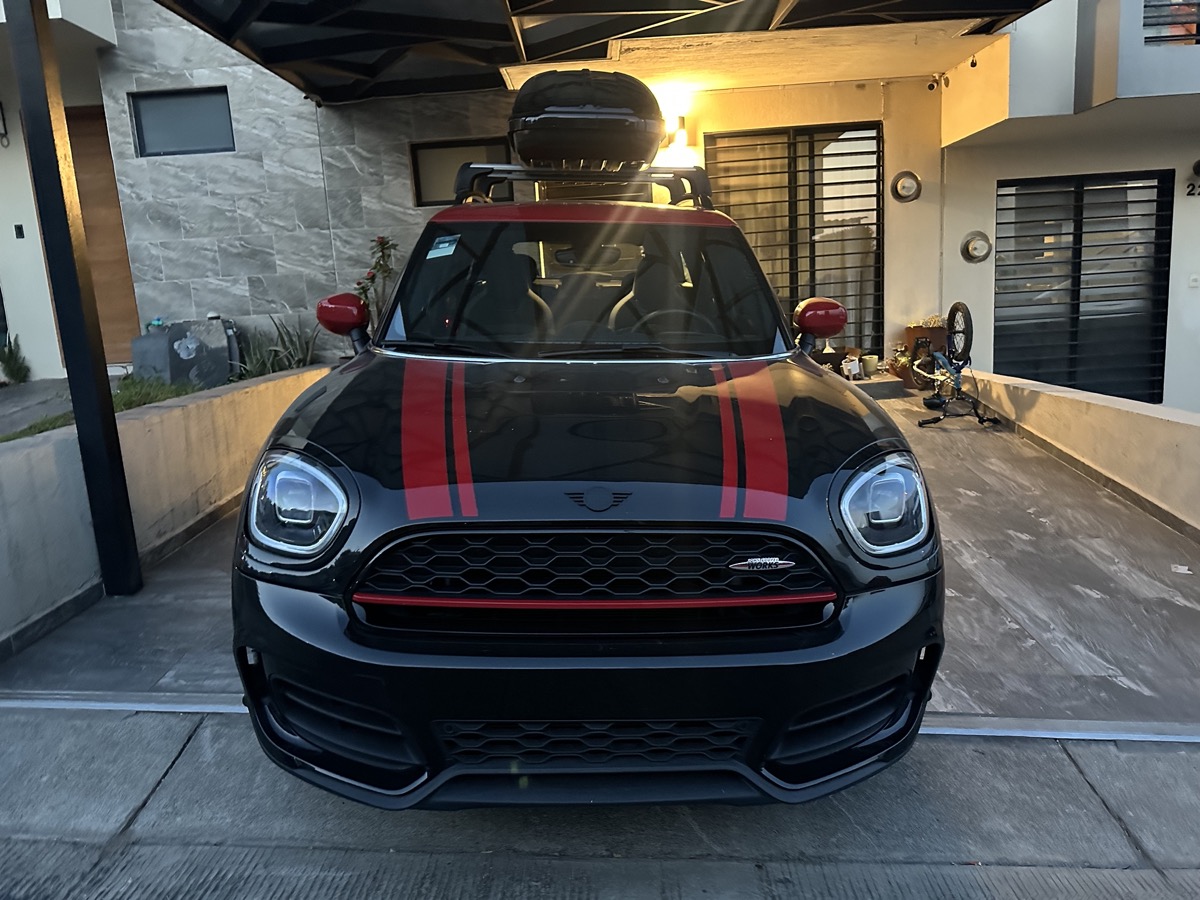 Mini Countryman JCW - Vista Frontal